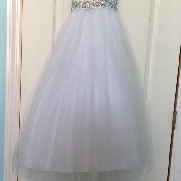 Special occasion white dress for girls. - Picture 3 of 6